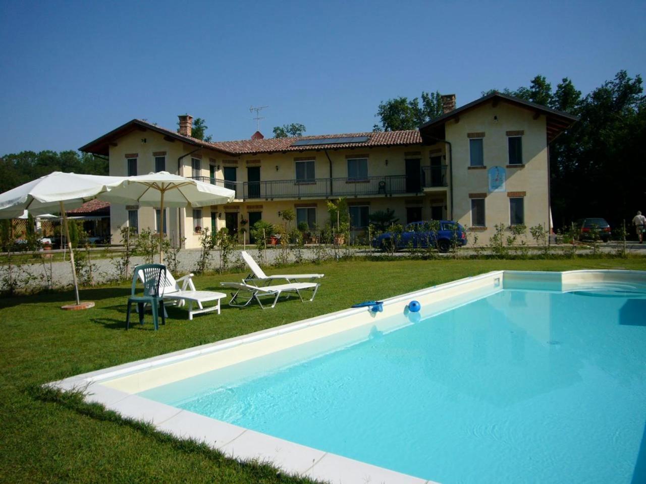 Cascina Vignole Villa Montafia Екстериор снимка