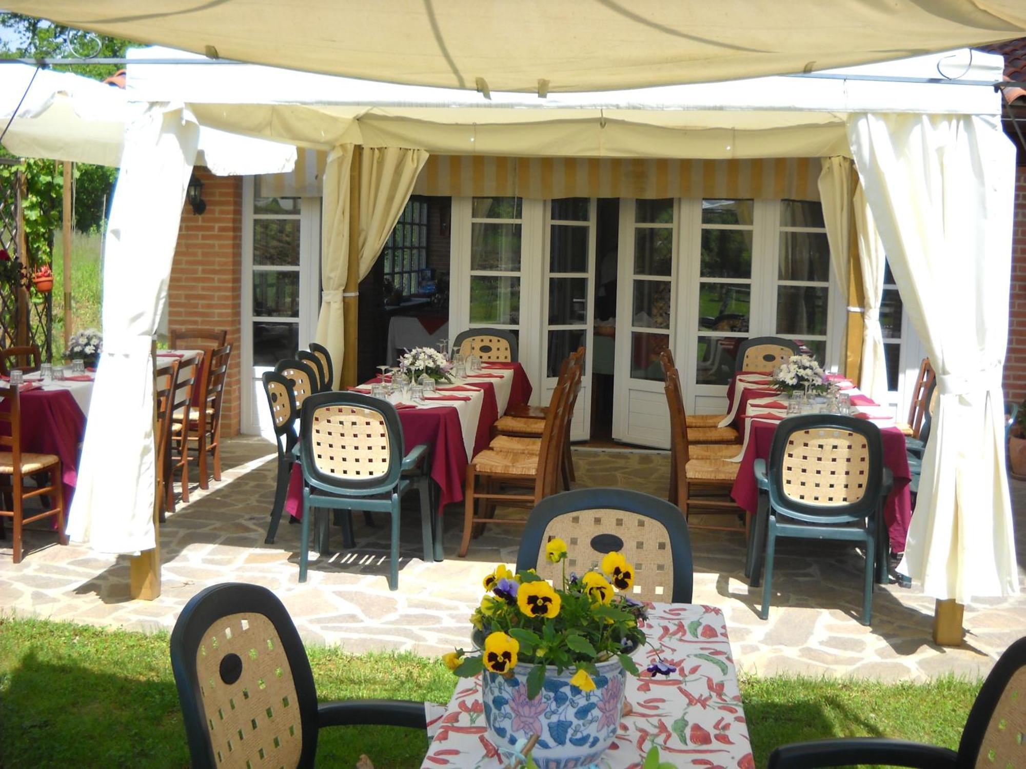 Cascina Vignole Villa Montafia Екстериор снимка